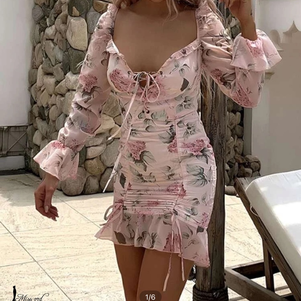 Floral Rouched Dress - Picture 4 of 6